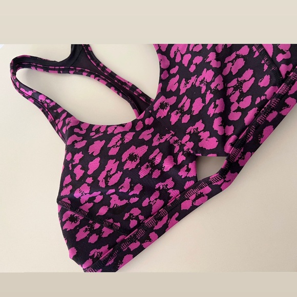 lululemon | bra | blue and pink print | size 6 - Picture 4 of 5